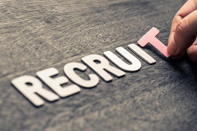 リクルート白ピンク